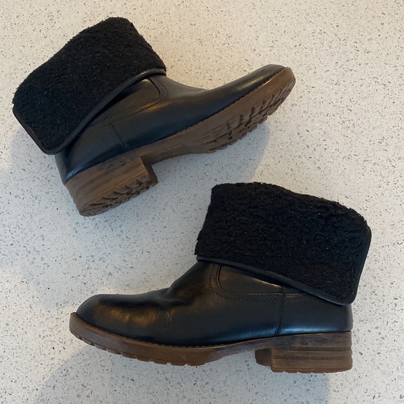 Tara M. Leather boots - Picture 15 of 16